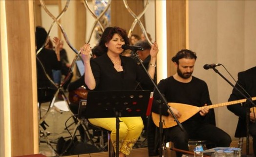 ATATÜRK, ANILARI VE ŞARKILARIYLA BÜYÜKÇEKMECE´DE ANILDI