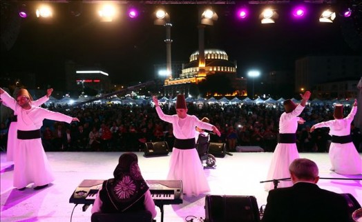 BAĞCILAR´DA ENGELLİLER UNUTULMAZ BİR RAMAZAN GECESİ YAŞATTI