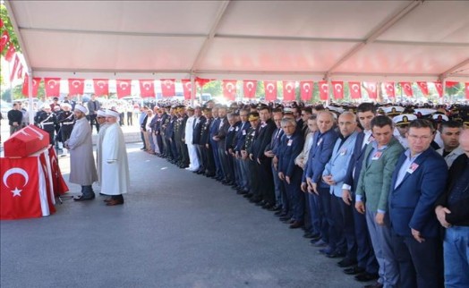 ŞEHİT POLİS MEMURU KARTAL DUALARLA UĞURLANDI