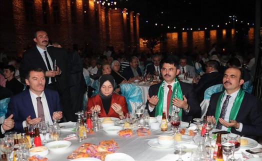 BAKAN KURUM: ?DAHA GÜZEL BİR ZEYTİNBURNU İÇİN ÇALIŞACAĞIZ?
