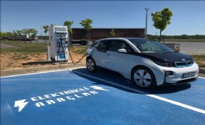 ELEKTRİKLİ ARAÇLAR KUZEY ÇEVRE OTOYOLU´NDA ŞARJ EDİLEBİLECEK