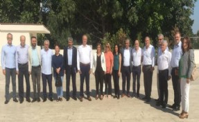 AVCILAR BELEDİYE BAŞKANI HANÇERLİ MUHTARLARLA GÖRÜŞTÜ