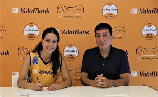 PINAR EREN ATASEVER VAKIFBANK'TA FORMA GİYECEK