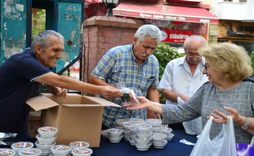 SARIYER’DE GELENEKSEL AŞURE İKRAMLARI BAŞLADI