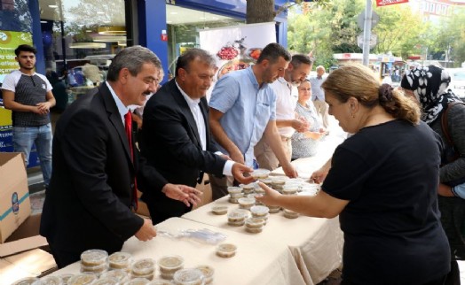 EYÜPSULTAN BELEDİYESİ’NDEN 14 BİN KİŞİLİK AŞURE İKRAMI