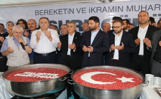 KAĞITHANE BELEDİYESİ’NDEN AŞURE İKRAMI