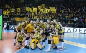 VAKIFBANK, MARİBOR'U RAHAT GEÇTİ