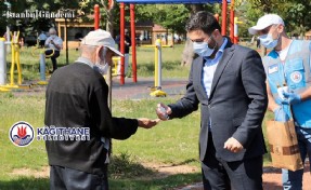 KAĞITHANE'DE 4 MİLYONDAN FAZLA MASKE VE KOLONYA ÜCRETSİZ DAĞITILDI