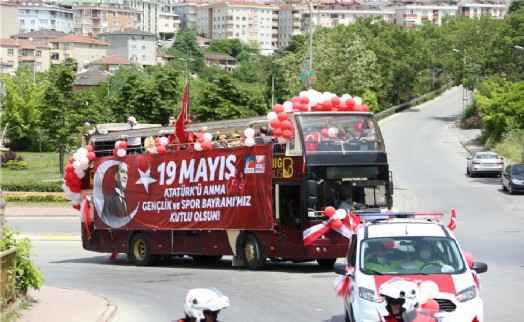 ÇEKMEKÖY’DE 19 MAYIS’A BANDOLU KUTLAMA KORTEJİ