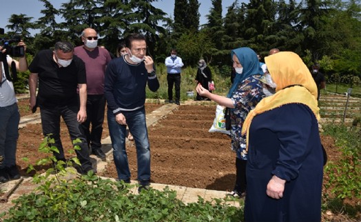 TUZLA BELEDİYESİ’NDEN 65 YAŞ ÜSTÜ VATANDAŞLARA ORGANİK SEBZE MEYVE ŞÖLENİ