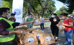 TUZLA BELEDİYESİ LGS’YE GİREN ÖĞRENCİLERİ YALNIZ BIRAKMADI