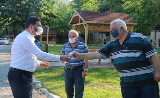 KAĞITHANE’DE 2 MİLYONA YAKIN MASKE VE KOLONYA VATANDAŞA ÜCRETSİZ DAĞITILDI