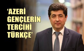 AZERBAYCANLI ÖĞRENCİLER KİTAPLARINI TÜRKİYE TÜRKÇESİNDE OKUYOR