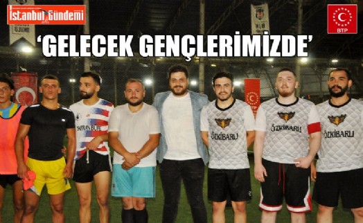 ‘AYDINLIK YARINLARA GENÇLERİMİZLE KOŞACAĞIZ’