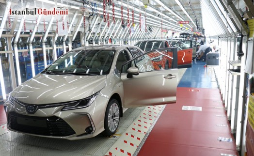 TOYOTA TÜRKİYE’YE ‘YILIN ÜRETİCİ DEVİ’ ÖDÜLÜ