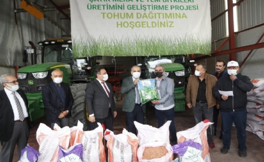 Arnavutköy Belediyesi’nden çiftçiye yerli tohum desteği