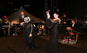 Sancaktepe’de yaza veda konserinde vatandaşlara müzik ziyafeti
