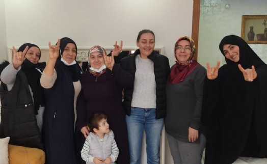 Gaziosmanpaşa MHP Kadın Kolları vatandaşlara misafir oldu