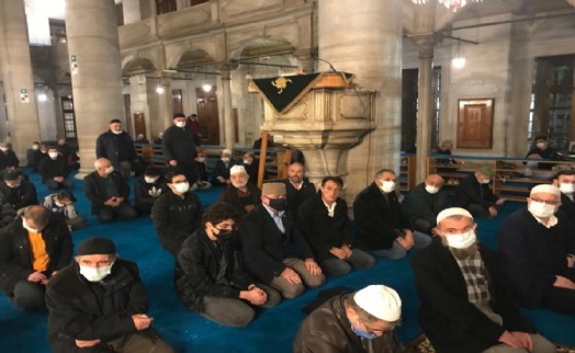 Başkan Metin Bayraktar, Eyüpsultan’daki Oğuzhan Asiltürk’ün dua programına katıldı