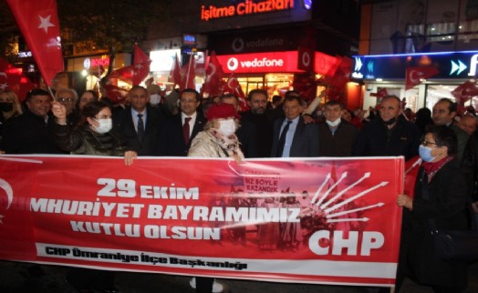 CHP Ümraniye’den dolu dizgin Cumhuriyet kutlaması
