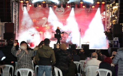 Ümraniyeliler 29 Ekim’de Soner Sarıkabadayı konseriyle coştu