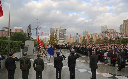 Ataşehir Ata’sını saygı ve minnetle andı