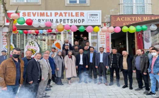 Karaalioğlu 'Sevimli Patiler Petshop ve Akvaryum' Açılışına Katıldı