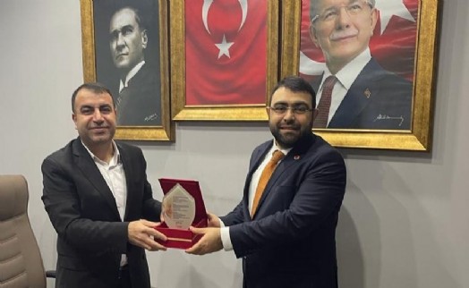 Başkan Ustaosmanoğlu’ndan Gelecek Partisi Eyüpsultan’a ziyaret