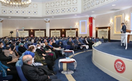 Ümraniye’deki ‘Can Veren Pervaneler’ konferansına yoğun ilgi