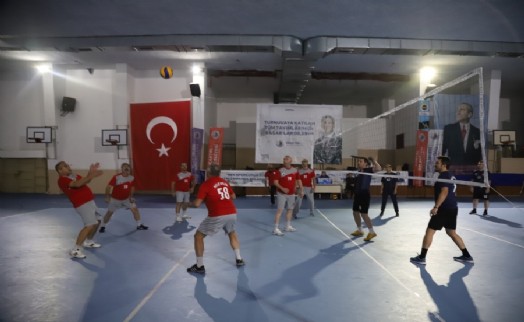 Kartal Belediyesi’nin 2021 Voleybol Turnuvası başladı