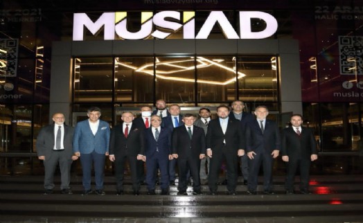 Davutoğlu MÜSİAD’ı ziyaret etti