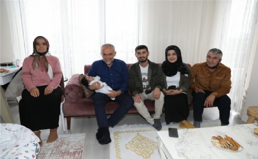 Başkan Poyraz’dan ev ve esnaf ziyareti