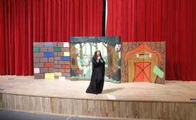Arnavutköy’de çocuk tiyatrosuna miniklerden yoğun ilgi