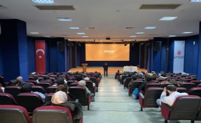 Ümraniyeli öğrencilerden motivasyon seminerine yoğun ilgi