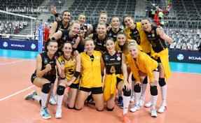 VAKIFBANK, ÜST ÜSTE 12'NCİ KEZ ÇEYREK FİNALDE