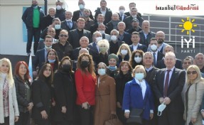 İYİ PARTİ SARIYER’DEN 150 YENİ ÜYEYE ROZET TAKDİMİ