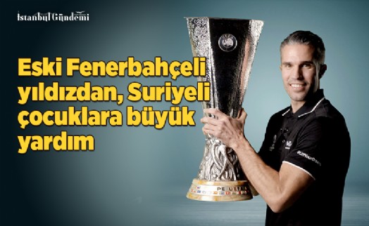 FUTBOLUN ÜNLÜ İSİMLERİ KİA ÖNCÜLÜĞÜNDE BİNLERCE ÇOCUĞA FUTBOL AYAKKABISI BAĞIŞLADI