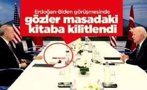 Erdoğan-Biden görüşmesinde gözler masadaki kitaba kilitlendi