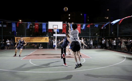Küçükçekmece’de sokak basketbolu heyecanı