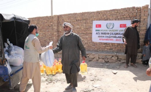 İHH’dan Afgan ailelere insani yardım