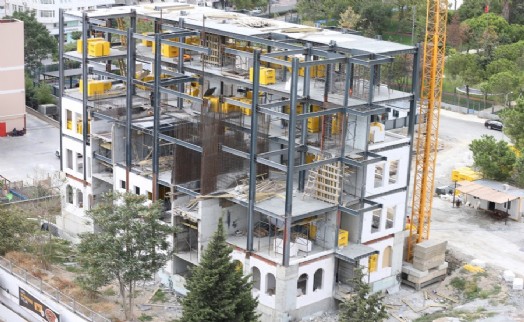 Zeytinburnu’nda Millet Bahçesi’ne komşu yeni emniyet binası inşası sürüyor
