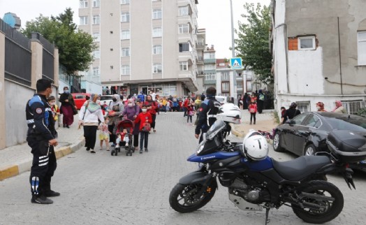 Küçükçekmece zabıtasından okul önlerinde sıkı denetim