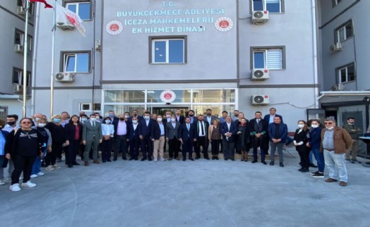 Başkan Özlem Kutbay’dan CHP Büyükçekmece’ye Destek!