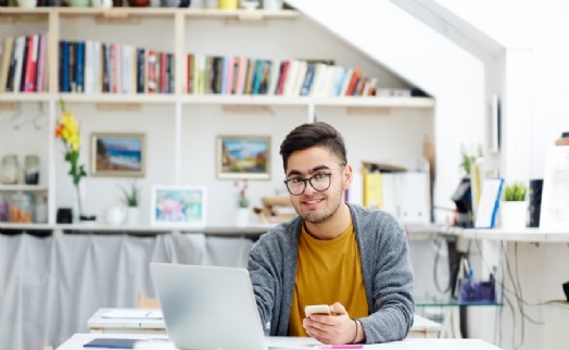 E-öğrenme eğitimdeki sınırları ortadan kaldırıyor