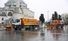 Küçükçekmece Belediyesi ekipleri teyakkuzda