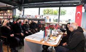 Ataol Behramoğlu Beşiktaş’ta kitapseverlerle buluştu