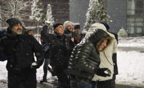 Başkan İsmet Yıldırım gençlerle kartopu oynadı
