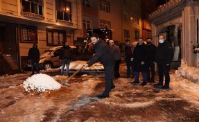 Kağıthane’de yollar kardan temizlendi