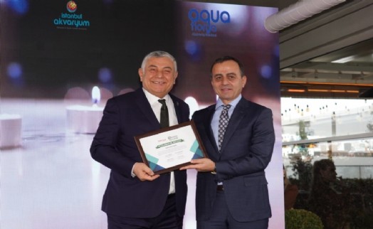 Başkan Şükrü Genç’e anlamlı ödül