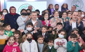 AK Parti Gaziosmanpaşa çocukların yüzünü güldürdü